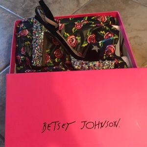 Limited Edition Betsey Johnson Heels 👠 😱